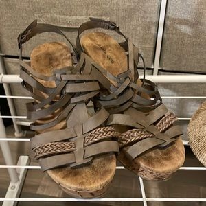 Maurice’s wedge Sandals